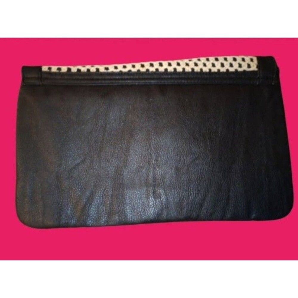 O'NEILL clutch Super cute! Black with crochet beige cover NWT hippie crochet - Picture 2 of 5